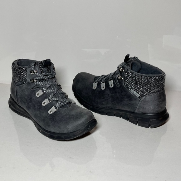 Skechers Synergy Cold Daze Water Repellent Hiker Boots - Picture 2 of 6